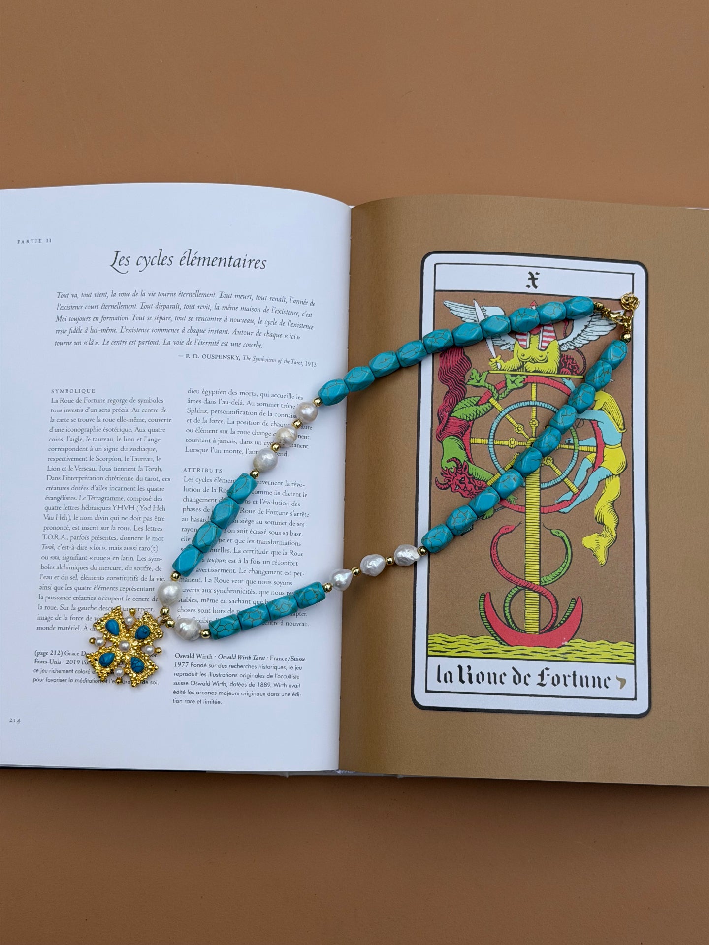 Collier Turquoise & Croix Perlée